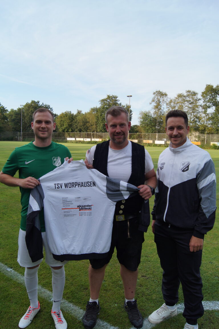 Trainingsanzüge für die 1. Herren